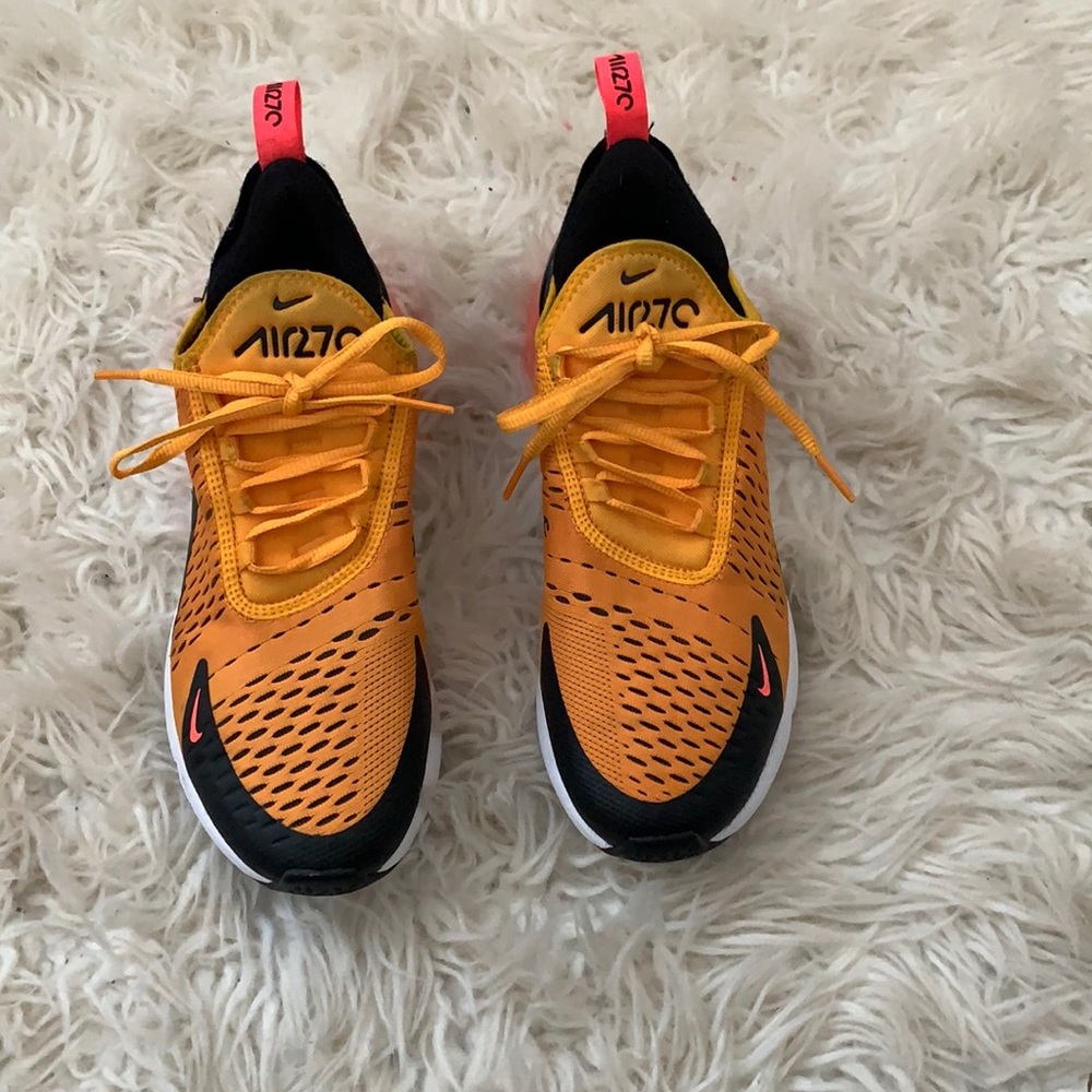 Nike airmaxes